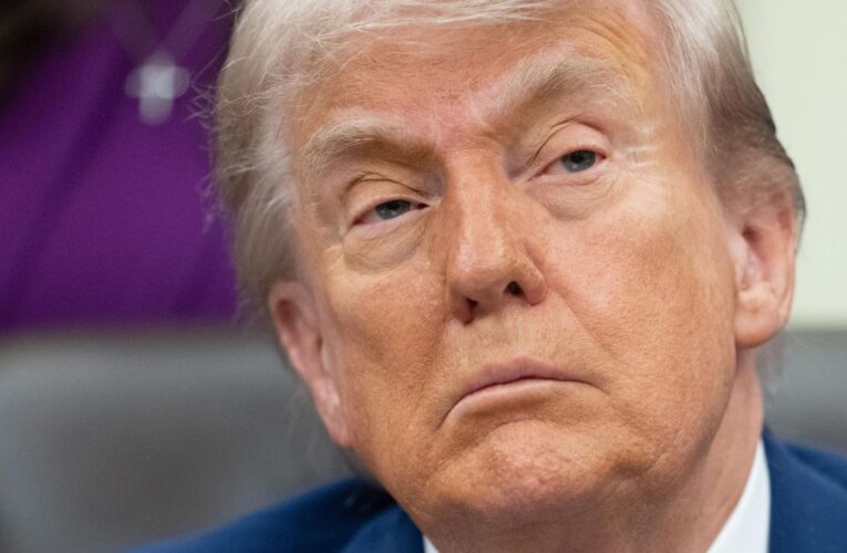 Trump confirma la suspensión del impuesto federal a la gasolina por altos precios