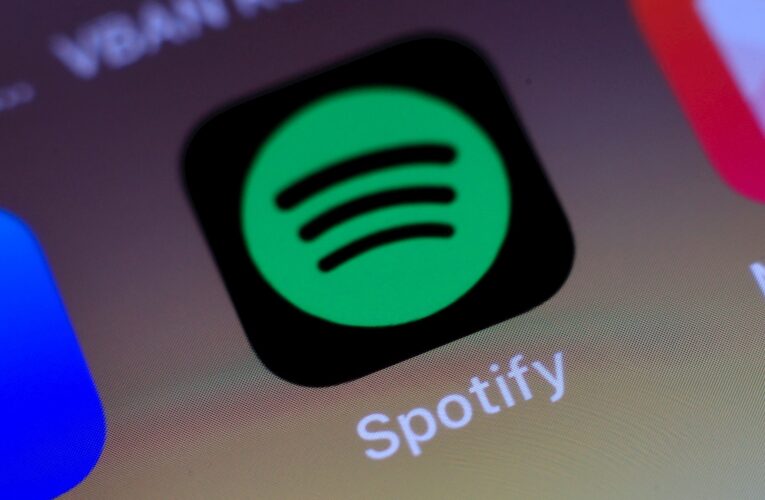 Artistas mexicanos alcanzan cifras récord en Spotify: generan más de 8 mil mdp en regalías